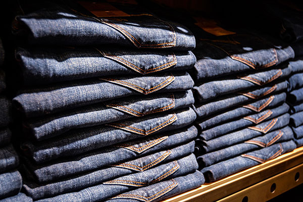 JEANS KOPEN IN SLUIS